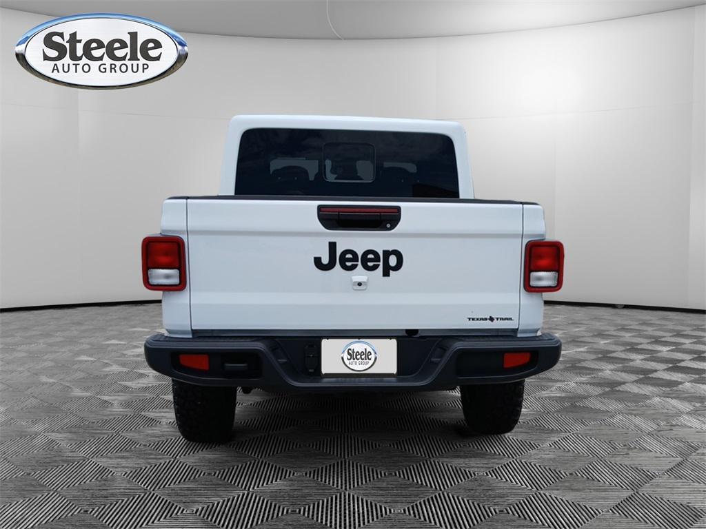 new 2025 Jeep Gladiator car, priced at $44,562
