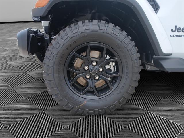 new 2025 Jeep Gladiator car, priced at $43,989