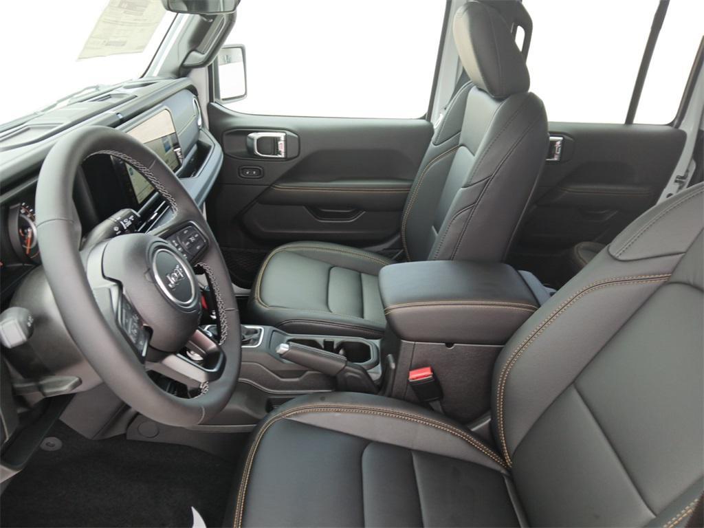 new 2025 Jeep Gladiator car, priced at $44,562