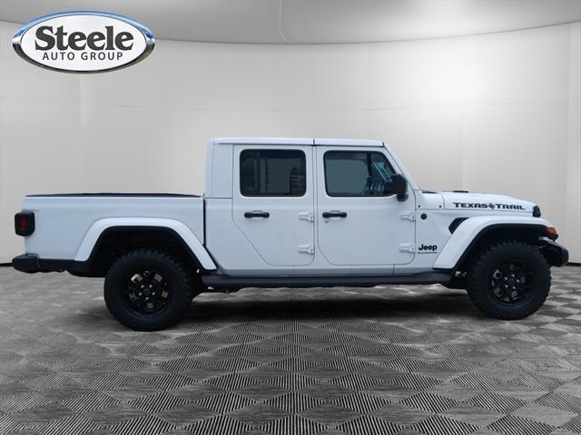 new 2025 Jeep Gladiator car, priced at $43,989
