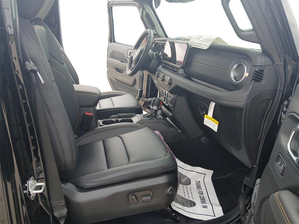 new 2025 Jeep Gladiator car, priced at $41,373