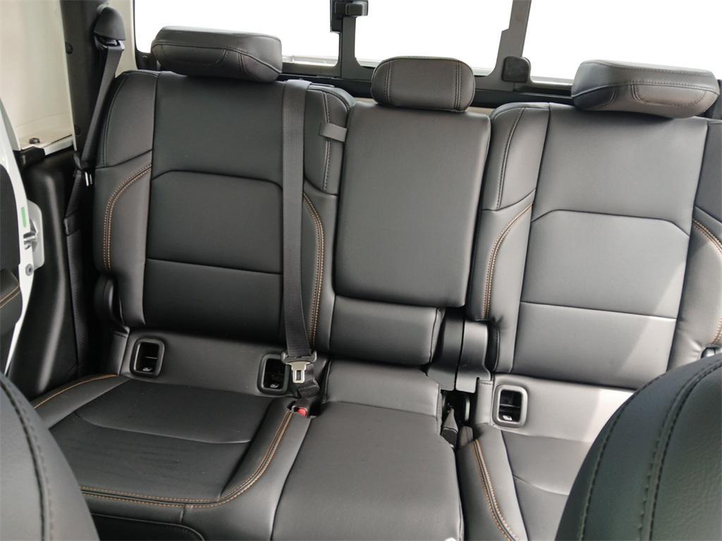 new 2025 Jeep Gladiator car, priced at $43,597