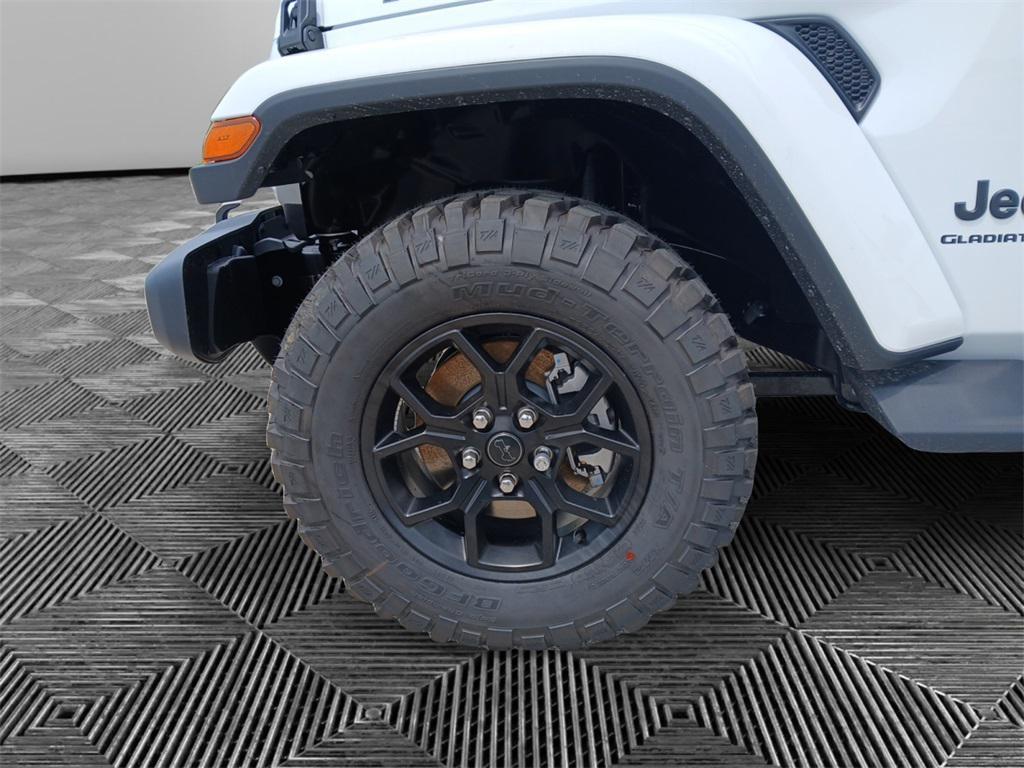 new 2025 Jeep Gladiator car, priced at $43,597