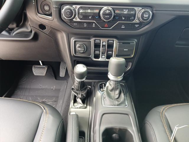 new 2025 Jeep Gladiator car, priced at $44,739
