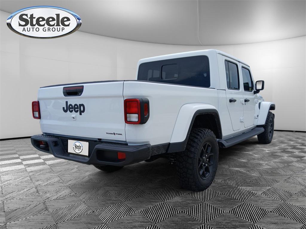 new 2025 Jeep Gladiator car, priced at $43,597
