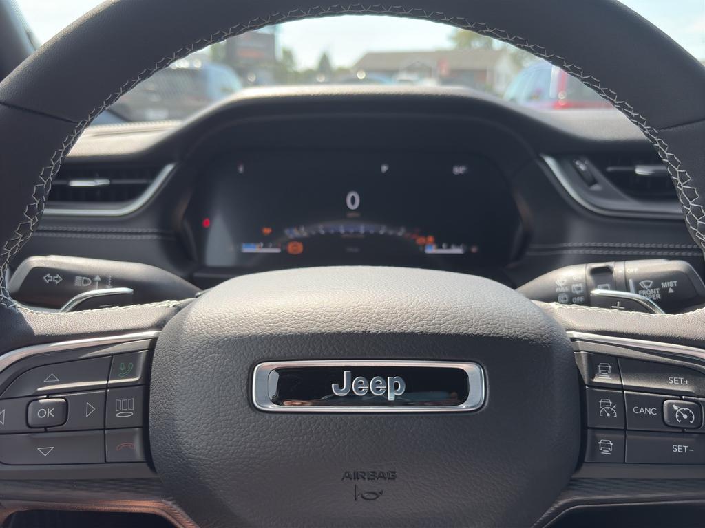 new 2025 Jeep Grand Cherokee car, priced at $45,165