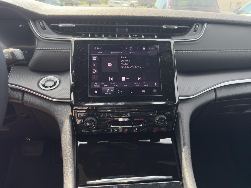 new 2025 Jeep Grand Cherokee car, priced at $45,165