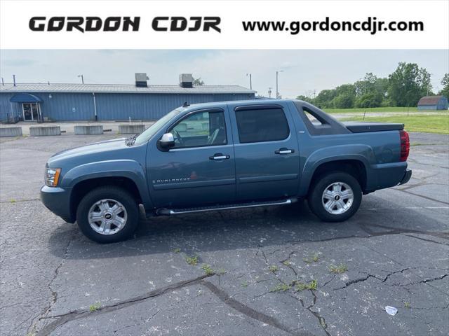 used 2008 Chevrolet Avalanche car, priced at $10,295