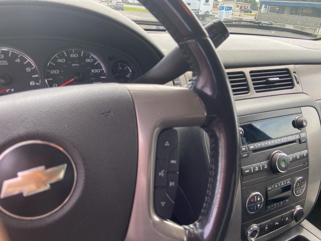 used 2008 Chevrolet Avalanche car, priced at $7,425