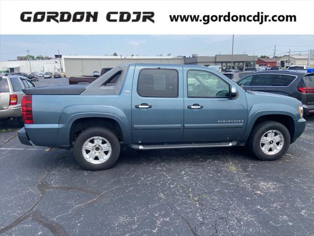 used 2008 Chevrolet Avalanche car, priced at $10,295