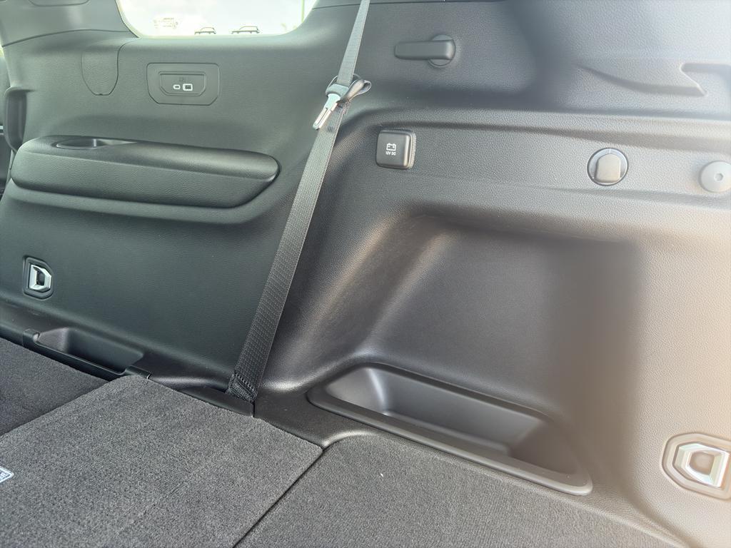 new 2025 Jeep Grand Cherokee L car, priced at $46,595