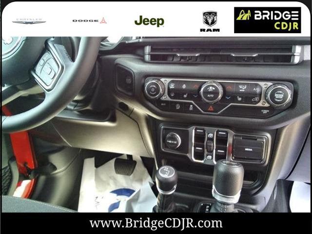 new 2025 Jeep Wrangler car, priced at $49,854