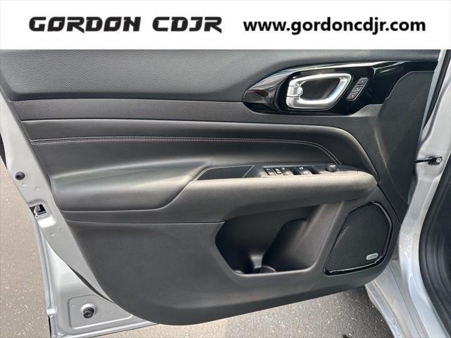 new 2024 Jeep Compass car, priced at $39,195
