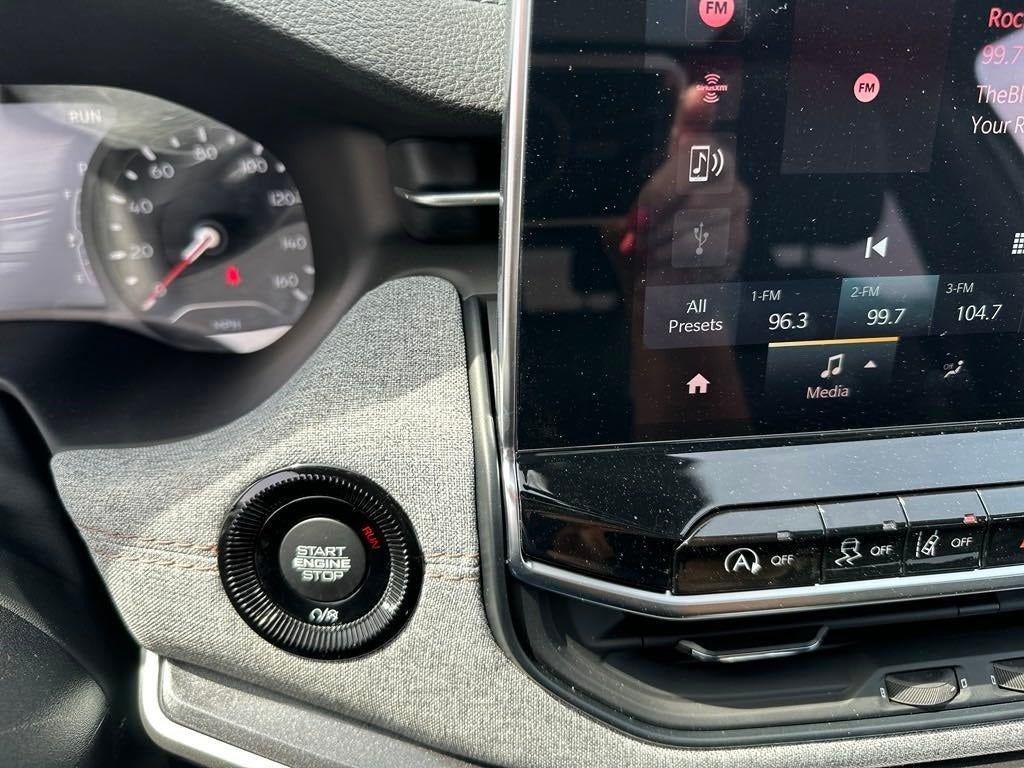 new 2024 Jeep Compass car, priced at $32,995