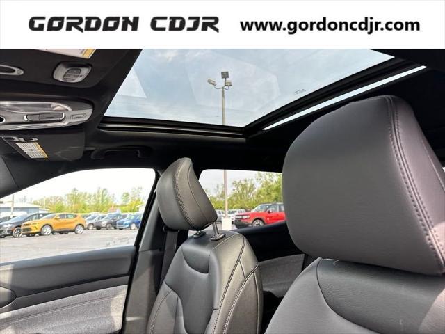 new 2024 Jeep Compass car, priced at $32,995