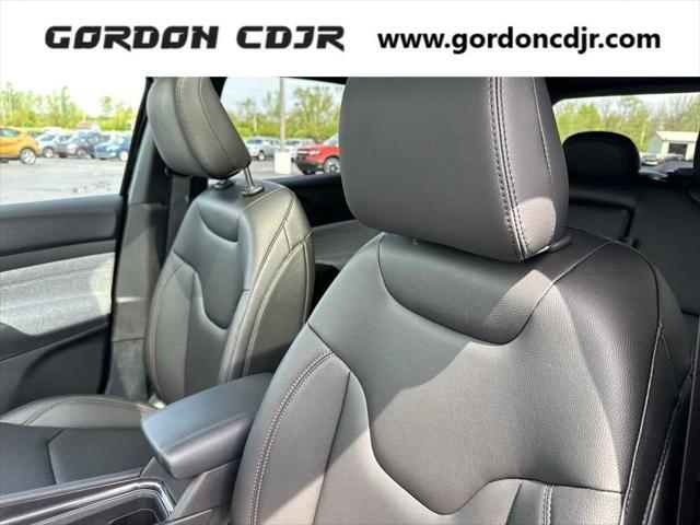 new 2024 Jeep Compass car, priced at $32,995