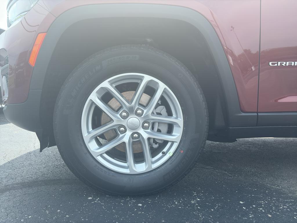 new 2025 Jeep Grand Cherokee car, priced at $44,170