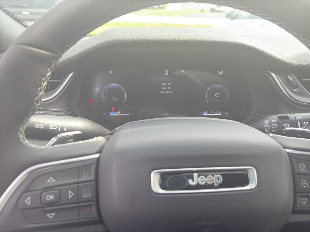 new 2025 Jeep Grand Cherokee car, priced at $44,170