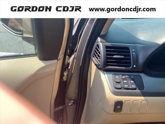used 2007 Honda Odyssey car, priced at $5,700