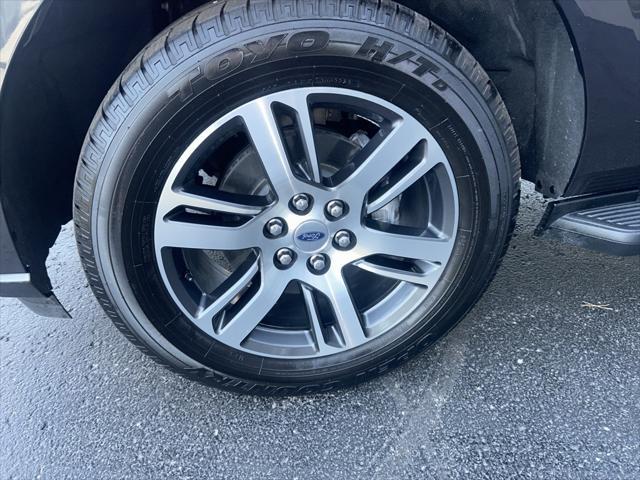 used 2024 Ford Expedition car, priced at $58,775