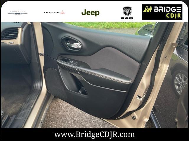 used 2014 Jeep Cherokee car, priced at $11,000