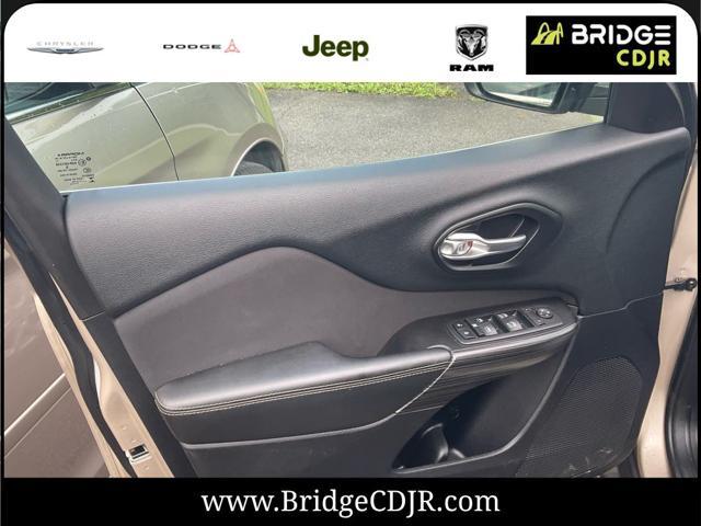 used 2014 Jeep Cherokee car, priced at $10,920
