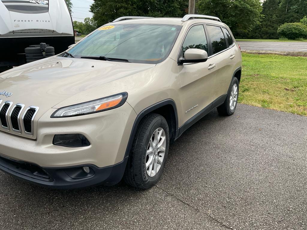 used 2014 Jeep Cherokee car, priced at $12,192