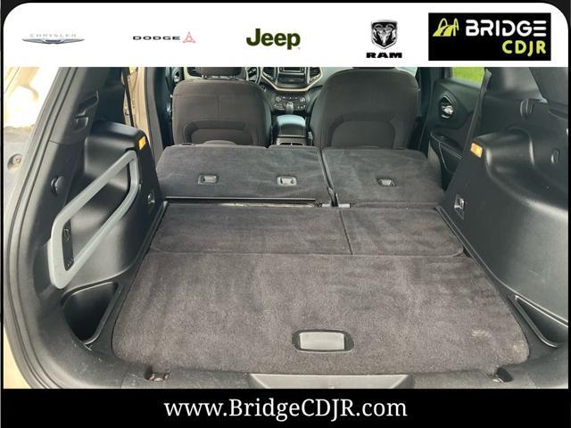 used 2014 Jeep Cherokee car, priced at $10,920
