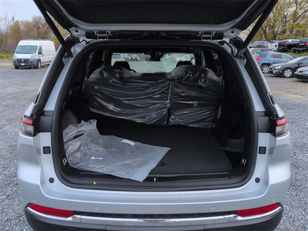 new 2025 Jeep Grand Cherokee car, priced at $48,185