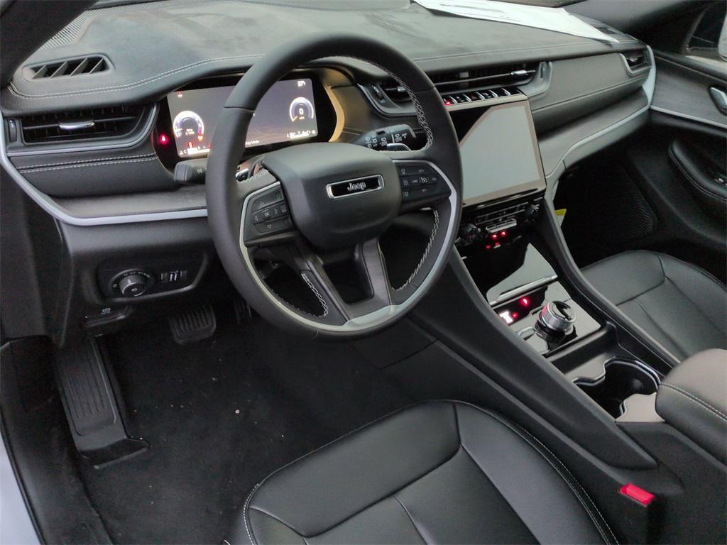 new 2025 Jeep Grand Cherokee car, priced at $48,185