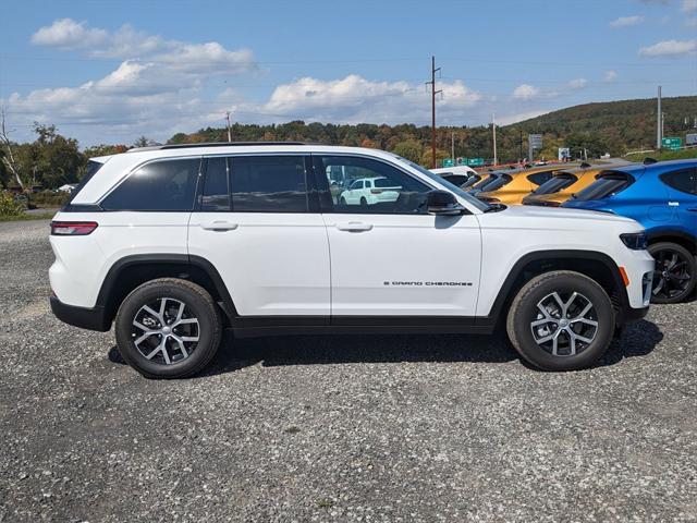 new 2025 Jeep Grand Cherokee car, priced at $53,135