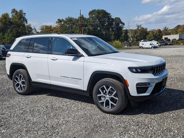 new 2025 Jeep Grand Cherokee car, priced at $53,135