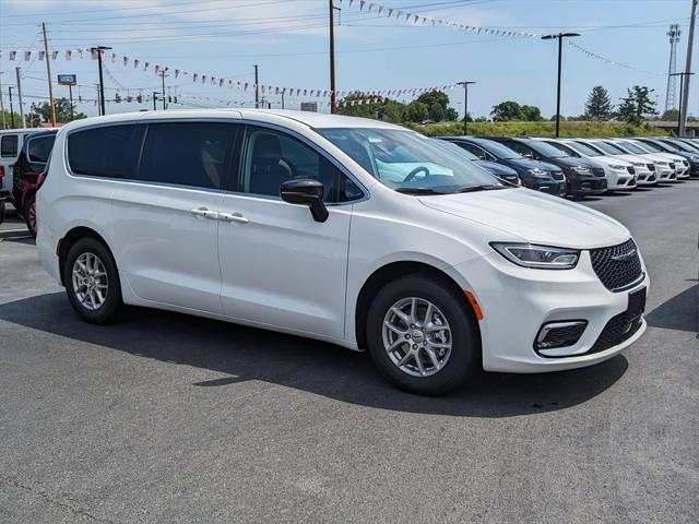 new 2024 Chrysler Pacifica car, priced at $40,411