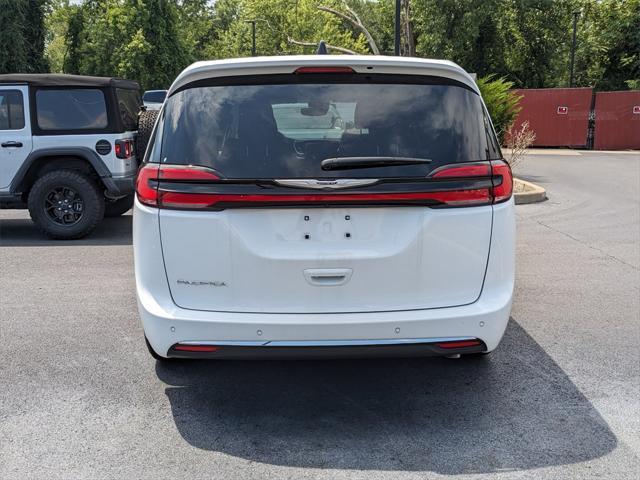 new 2024 Chrysler Pacifica car, priced at $40,411