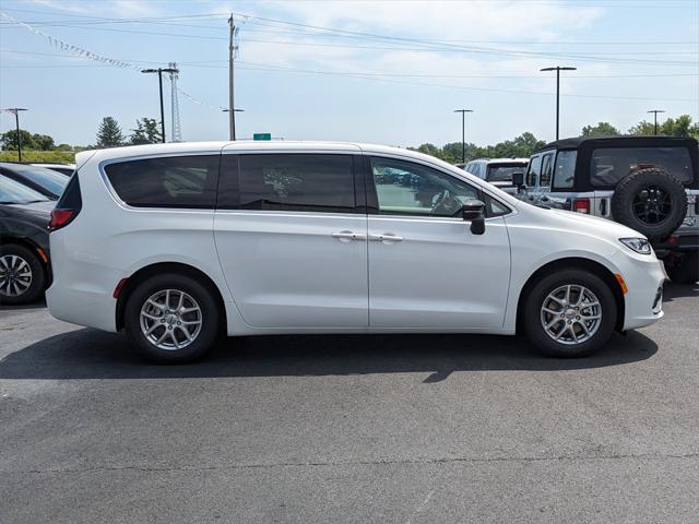 new 2024 Chrysler Pacifica car, priced at $40,411