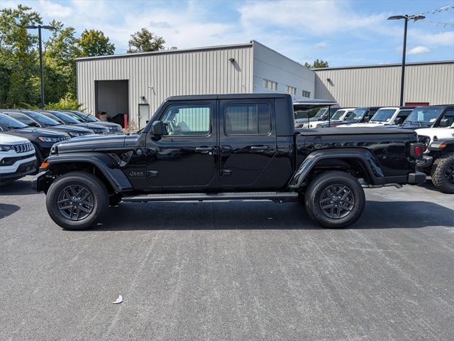 new 2024 Jeep Gladiator car, priced at $55,095