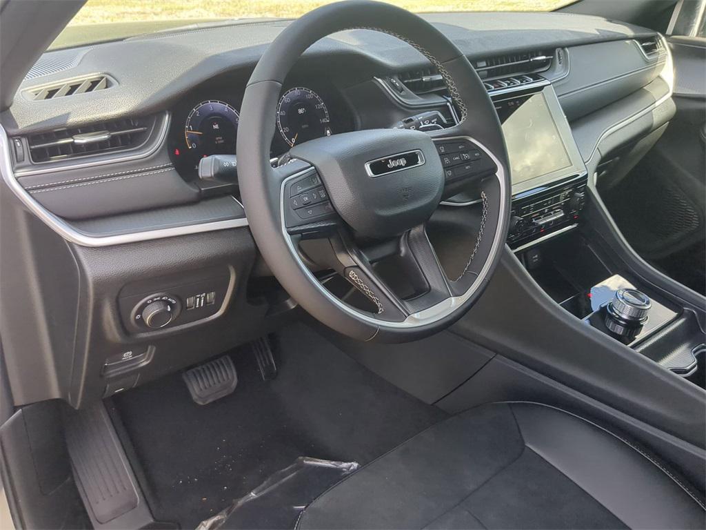 new 2025 Jeep Grand Cherokee car, priced at $44,480