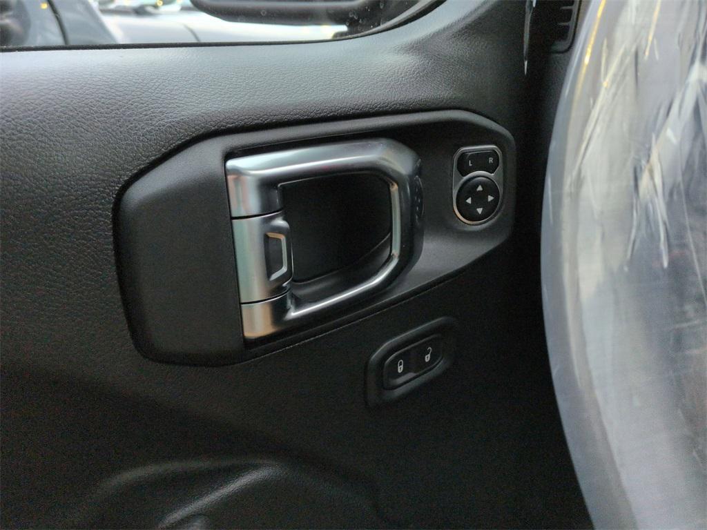 new 2026 Jeep Wrangler car, priced at $47,105