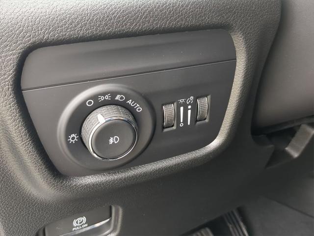 new 2025 Jeep Grand Cherokee car, priced at $45,801