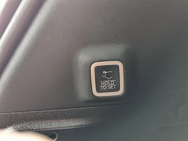 used 2022 Jeep Grand Cherokee car, priced at $36,400