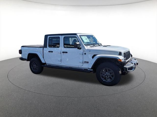 new 2024 Jeep Gladiator car, priced at $44,202