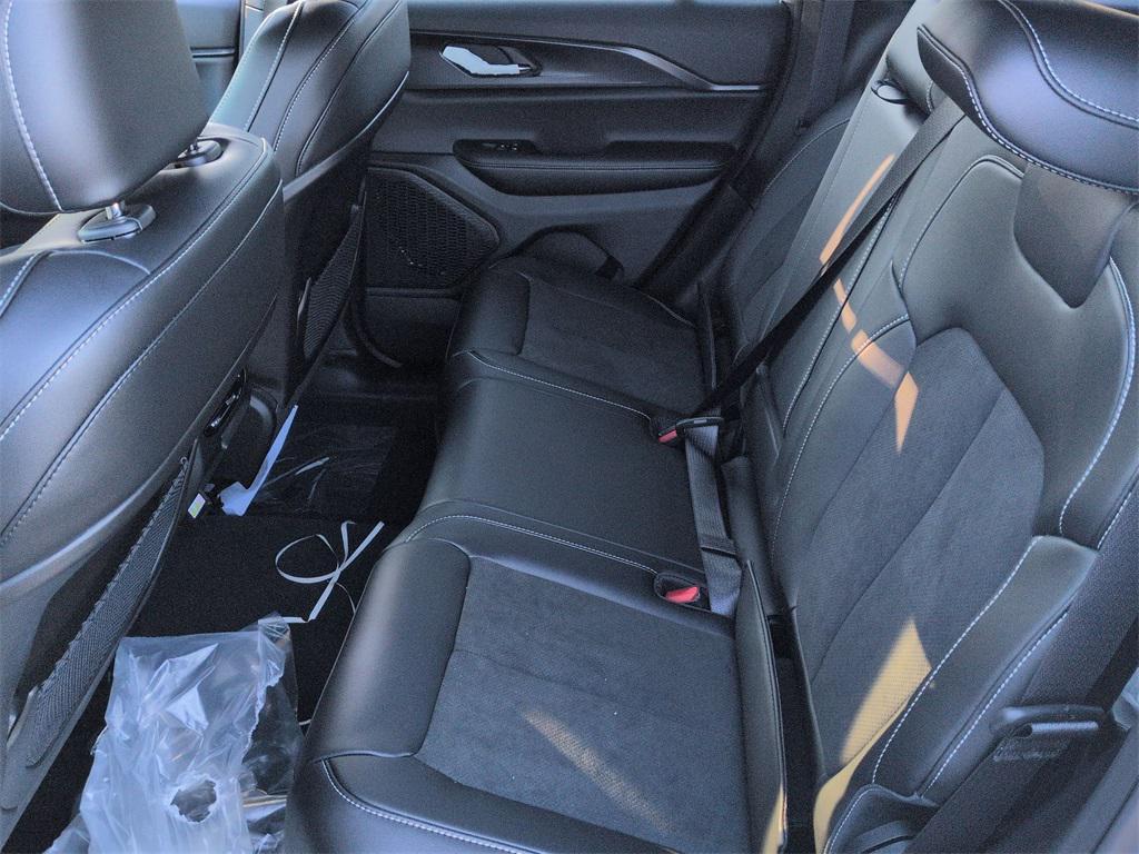 new 2025 Jeep Grand Cherokee car, priced at $44,310