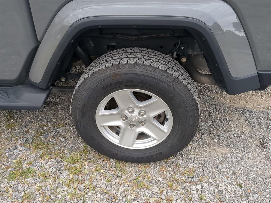 used 2021 Jeep Gladiator car, priced at $28,900