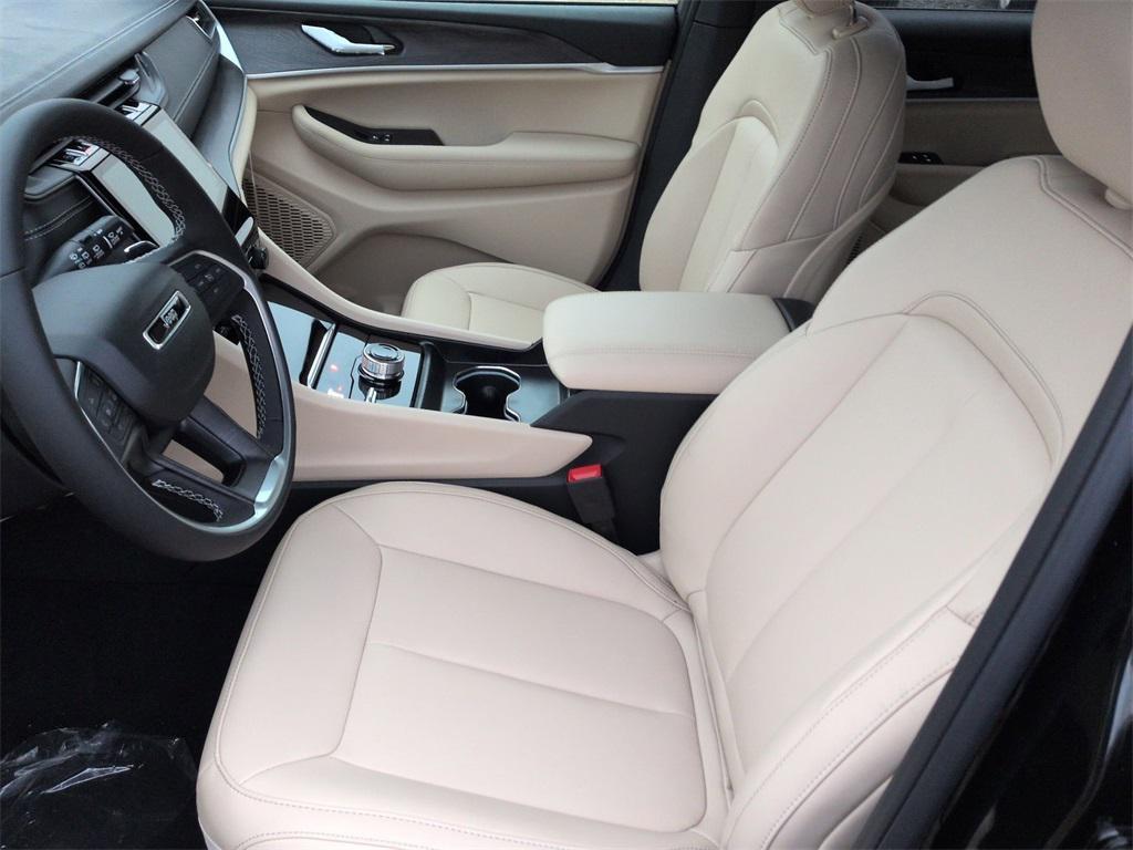 new 2025 Jeep Grand Cherokee L car, priced at $49,720