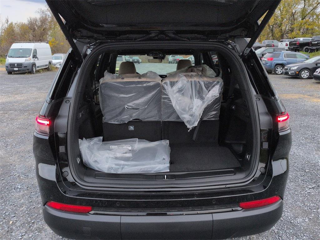 new 2025 Jeep Grand Cherokee L car, priced at $49,720