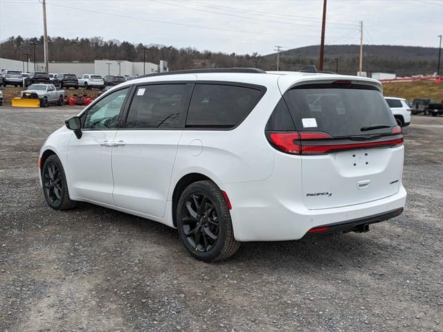 new 2024 Chrysler Pacifica car, priced at $55,710