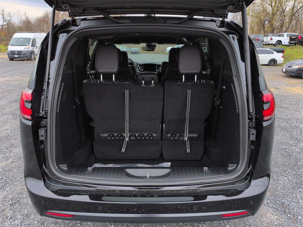 new 2026 Chrysler Pacifica car, priced at $44,610