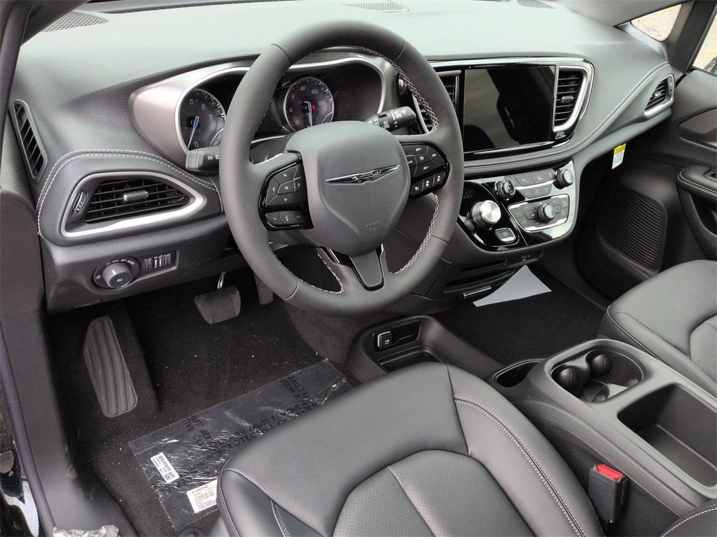 new 2026 Chrysler Pacifica car, priced at $44,610