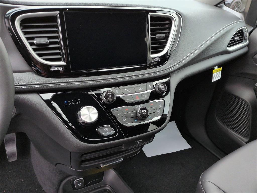 new 2026 Chrysler Pacifica car, priced at $44,610