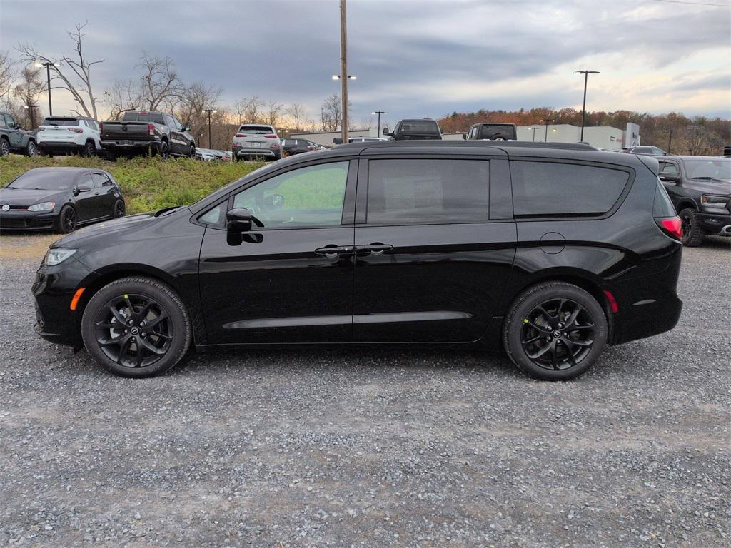 new 2026 Chrysler Pacifica car, priced at $44,610